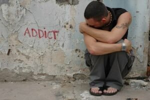 Read more about the article Addiction & Substance Use Disorders: How to Recognize the Signs and When to Get Help